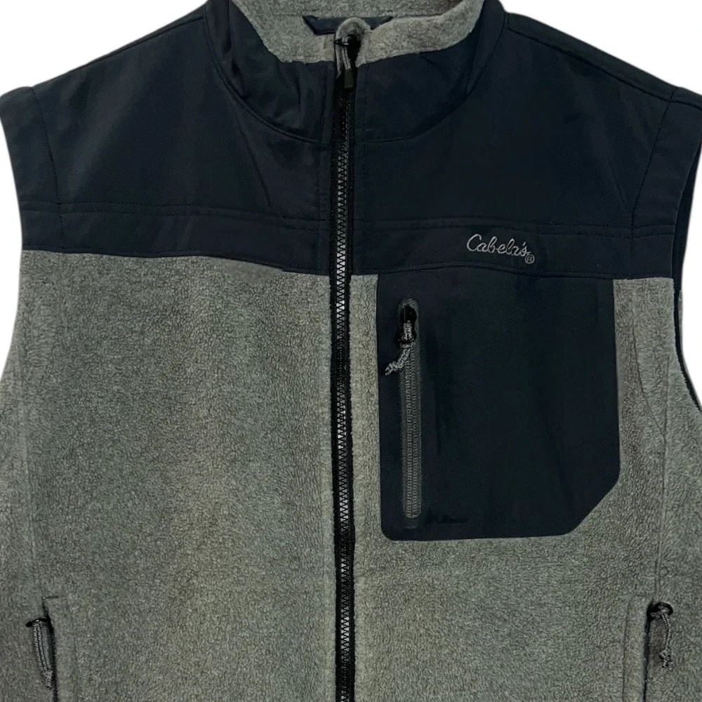 Cabelas Mens Fleece Vest Gray Navy Blue Full Zip Outdoor Pockets Size M Gorpcore